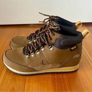 Like New TEVA Men's Freeside RR Boot - Size 9.5